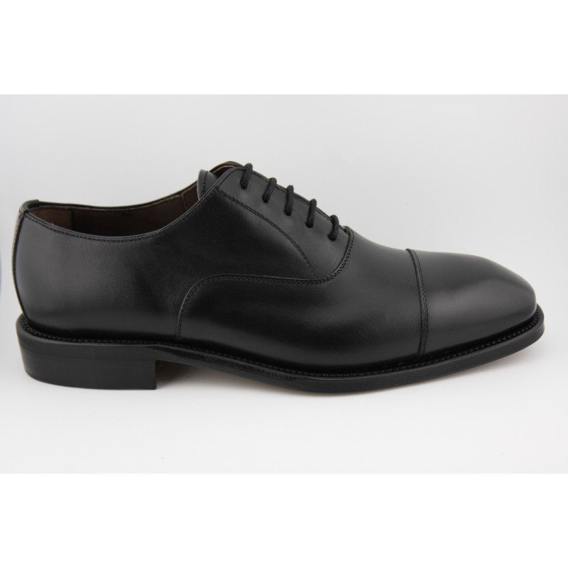 OXFORD PUNTERA RECTA BERWICK MODELO 5217PR H15 BOXCALF NEGRO PISO ROBLE