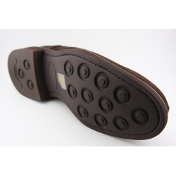 BLUCHER NORUEGO BERWICK MODELO 3682PR H184 SUPERBUCK 173 PISO VIBRAM BOTONES