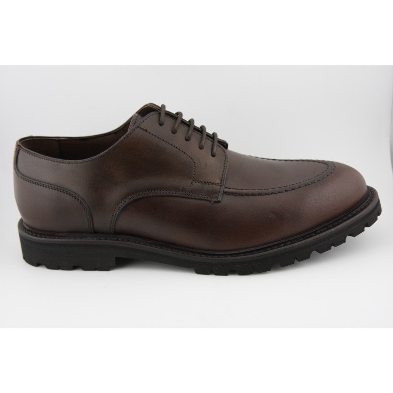 BLUCHER BORDON PALA BERWICK MODELO 4168PR H207 CROMEX NIGER PISO VIBRAM MONTAÑA