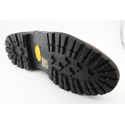 BLUCHER BORDON PALA BERWICK MODELO 4168PR H207 CROMEX NIGER PISO VIBRAM MONTAÑA