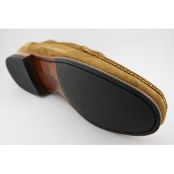 MOCASIN KIOWA BORDON Y ANTIFAZ BERWICK MODELO 5281PR H0N22 KUDU REVERSE PEANUT PISO INYECTADO
