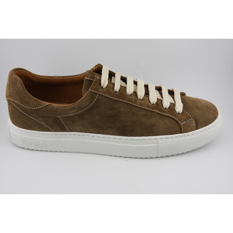 SNEAKER BLUCHER BERWICK MODELO D542PR H151D FLORENCE NOCE PISO GOMA MARGOM KOBE BLANCO