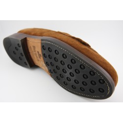 MOCASIN BORDON ANTIFAZ BORLAS Y FLECOS BERWICK MODELO 5103PR H08 KUDU REVERSE SNUFF PISO RUBBER
