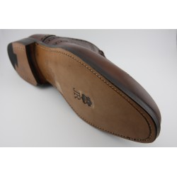OXFORD PALA VEGA BERWICK MODELO 5215PRJR H15 CROSS TABACO PISO ROBLE