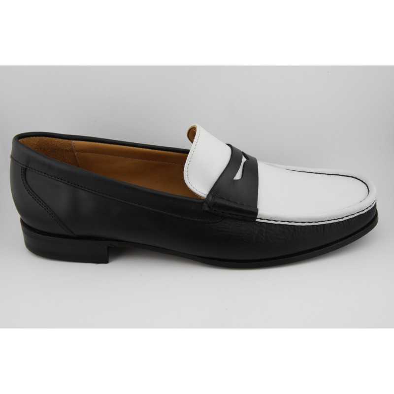 MOCASIN KIOWA BORDON Y ANTIFAZ BERWICK MODELO 5282PR H0N22 NAPA LISA BLANCO NEGRO PISO INYECTADO