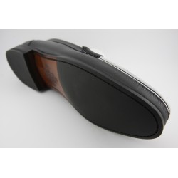 MOCASIN KIOWA BORDON Y ANTIFAZ BERWICK MODELO 5282PR H0N22 NAPA LISA BLANCO NEGRO PISO INYECTADO