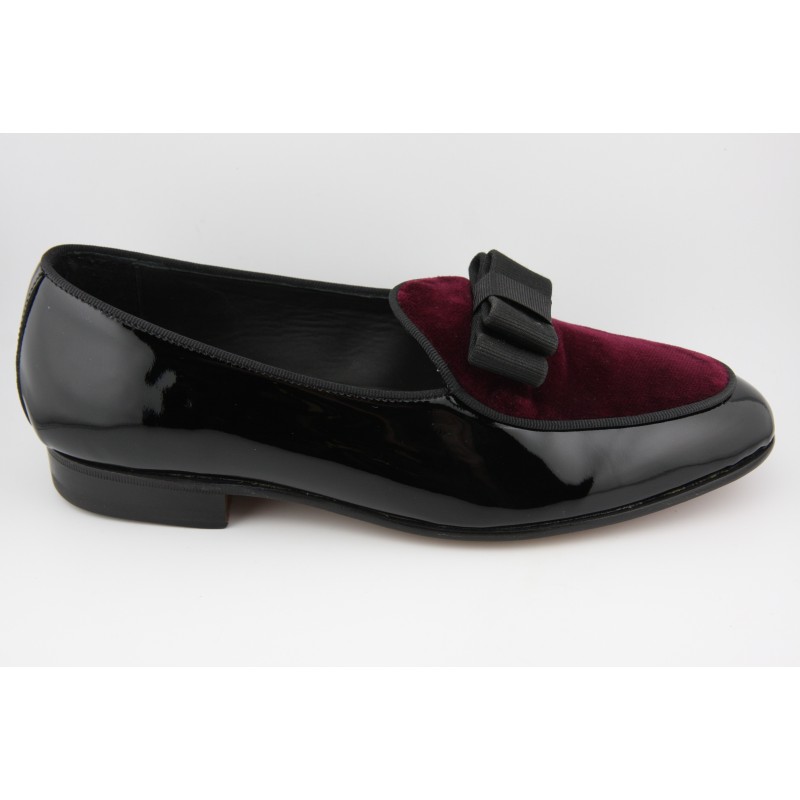 BELGIAN SHOES PAJARITA DOBLE BERWICK MODELO 5200PR H240 CHAROL NEGRO Y TERCIOPELO BURDEOS PISO SUELA