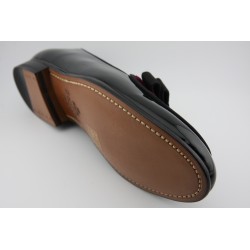 BELGIAN SHOES PAJARITA DOBLE BERWICK MODELO 5200PR H240 CHAROL NEGRO Y TERCIOPELO BURDEOS PISO SUELA