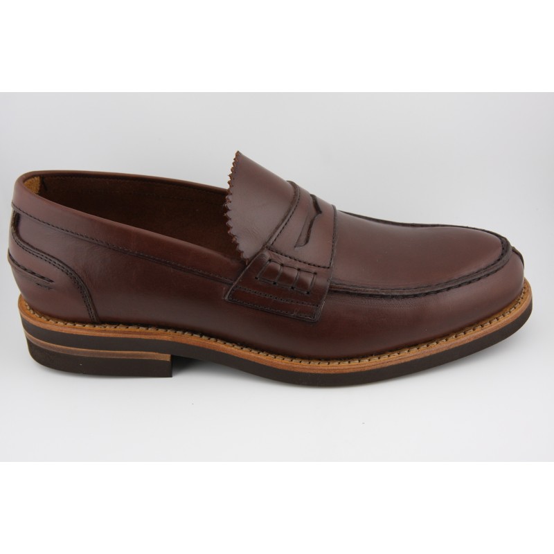 MOCASIN BORDON Y ANTIFAZ BERWICK MODELO 11020PR H768 CROSS TABACO SUELA EXTRA LIGHT BERWICK