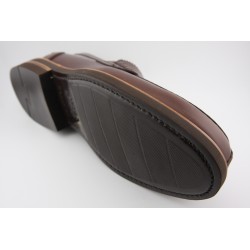 MOCASIN BORDON Y ANTIFAZ BERWICK MODELO 11020PR H768 CROSS TABACO SUELA EXTRA LIGHT BERWICK