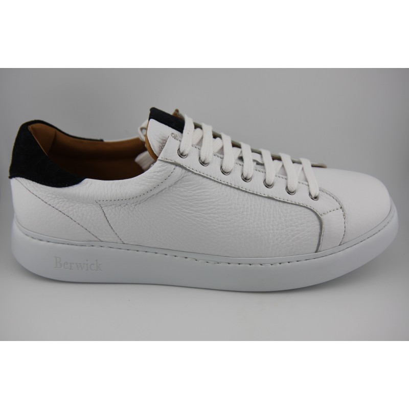 SNEAKER BLUCHER BERWICK MODELO D542PR H151D CIERVO BLANCO PISO GOMA BREEZE BLANCO