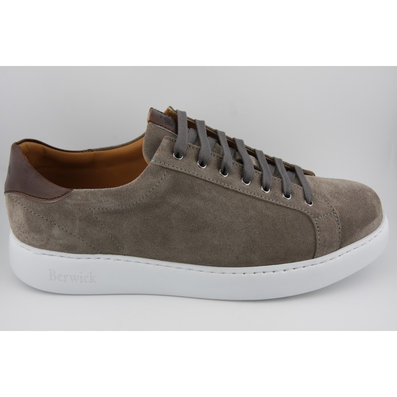 SNEAKER BLUCHER BERWICK MODELO D542PR H151D GO RAIN TAUPE PISO GOMA BREEZE BLANCO