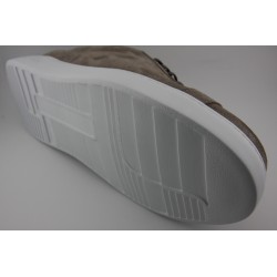 SNEAKER BLUCHER BERWICK MODELO D542PR H151D GO RAIN TAUPE PISO GOMA BREEZE BLANCO