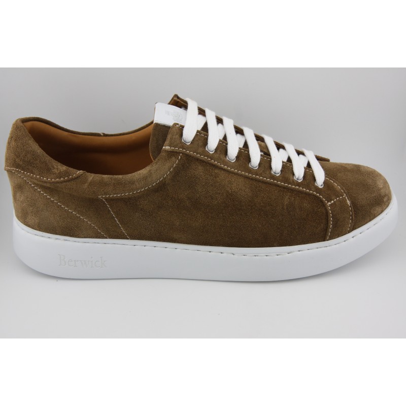 SNEAKER BLUCHER BERWICK MODELO D542PR H151D FLORENCE NOCE PISO GOMA BREEZE BLANCO