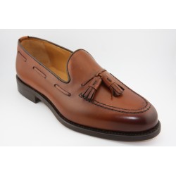 MOCASIN BORDON Y BORLAS BERWICK MODELO 8491PR H08 NOMERA CUERO PISO CUERO
