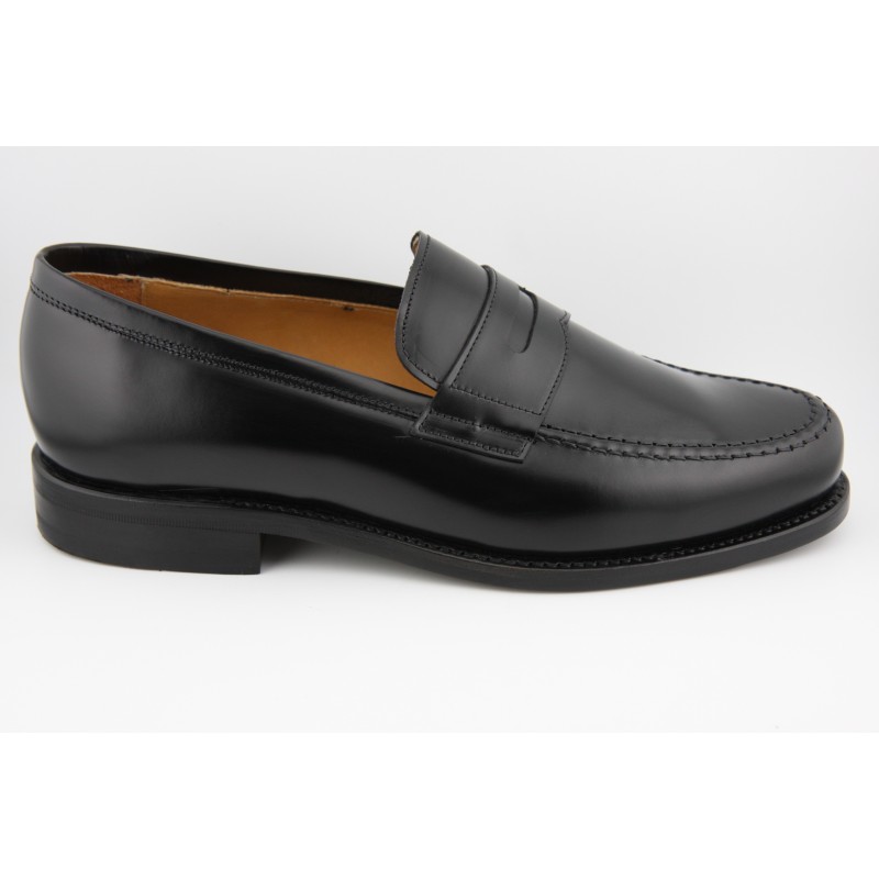 MOCASIN BORDON Y ANTIFAZ  BERWICK MODELO 4962PR H148 ROIS NEGRO PISO SUELA