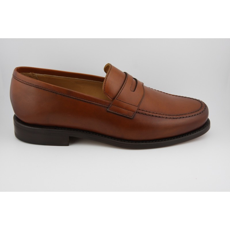 MOCASIN BORDON Y ANTIFAZ  BERWICK MODELO 4962PR H148 NOMERA CUERO PISO SUELA