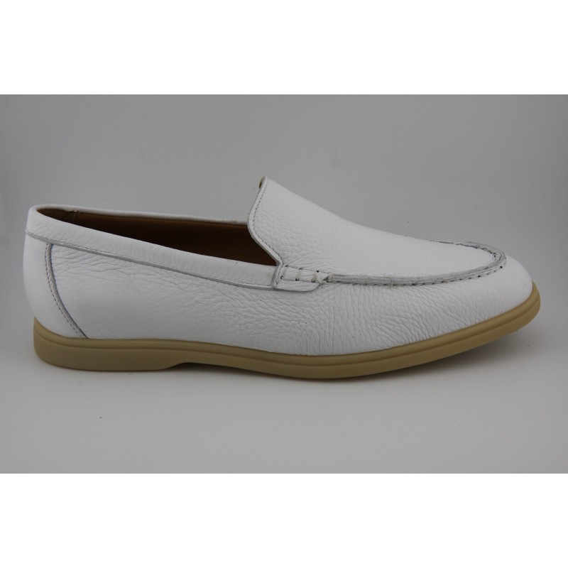 MOCASIN BLAKE BORDON BERWICK MODELO 196PRLP H19 CIERVO BLANCO PISO GOMA