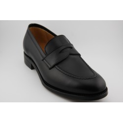 MOCASIN BORDON Y ANTIFAZ BERWICK MODELO 121PRF H0S-2 BOXCALF NEGRO PISO SUELA INYECTADA FLEXIBLE