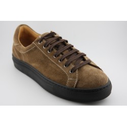 SNEAKER BLUCHER BERWICK MODELO D542PR H151D FLORENCE NOCE PISO GOMA MARGOM KOBE NEGRO