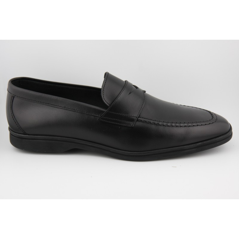 MOCASIN ANTIFAZ BERWICK MODELO 5105PRLP H254 CHATUBRIAND NEGRO PISO GOMA