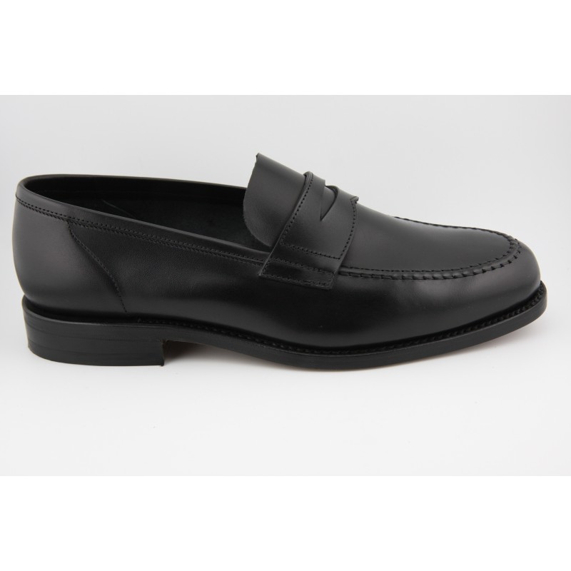 MOCASIN BORDON Y ANTIFAZ  BERWICK MODELO 5199PRF H08F BOXCALF NEGRO PISO SUELA FLEX