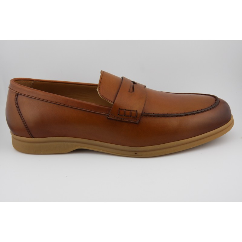 MOCASIN ANTIFAZ BERWICK MODELO 5372PRLP H282 NOMERA CUERO PISO GOMA