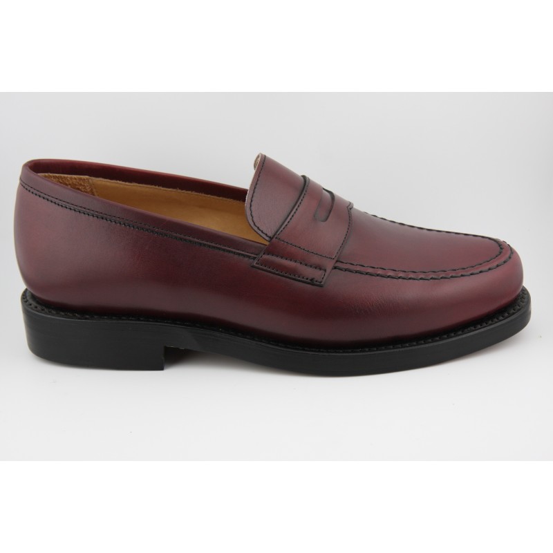 MOCASIN BORDON Y ANTIFAZ  BERWICK MODELO 4962PR H148 BOXCALF BURDEOS PISO RUBBER